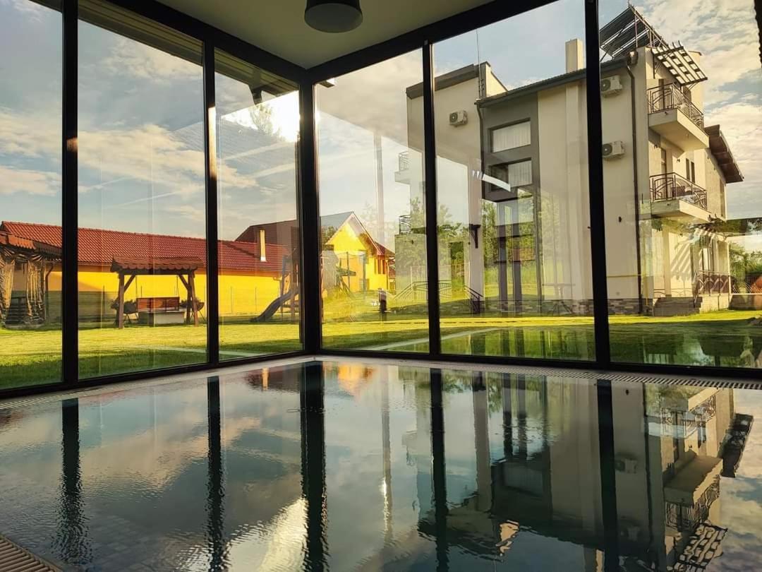 Pensiunea Casa Hortopan Târgu Jiu Exterior foto